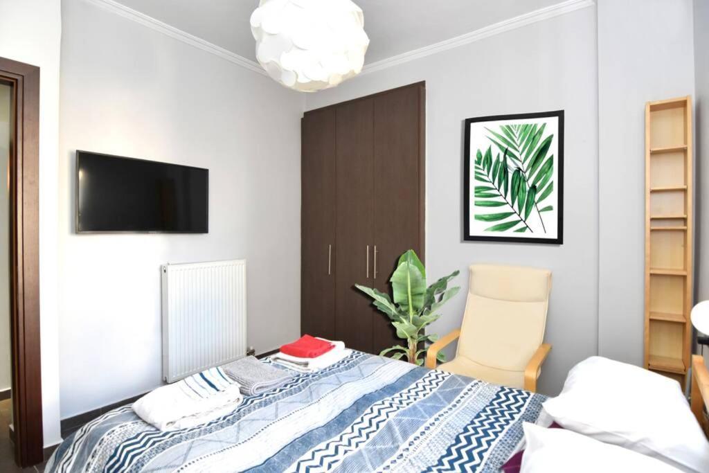 Modern Apartment In The Heart Of The City Larissa Exterior foto