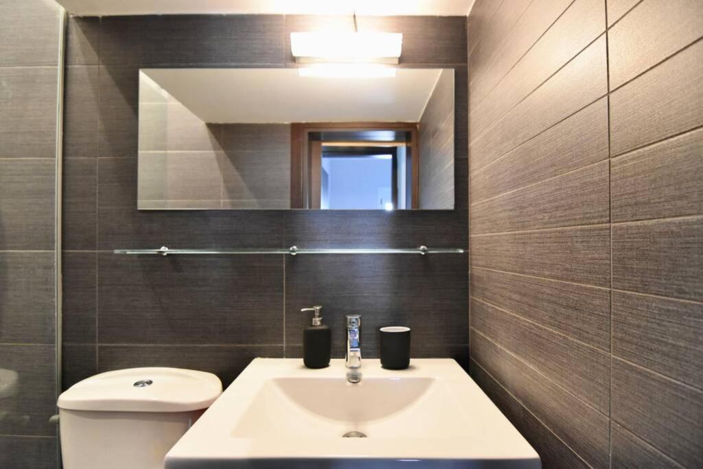 Modern Apartment In The Heart Of The City Larissa Exterior foto
