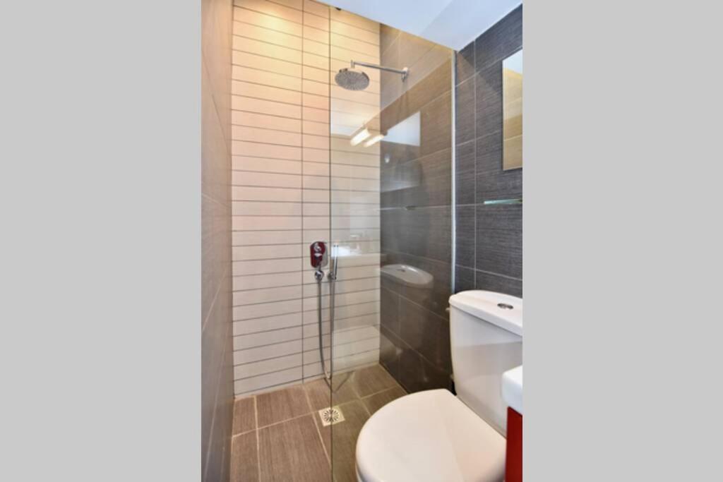 Modern Apartment In The Heart Of The City Larissa Exterior foto